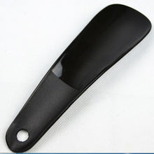 Load image into Gallery viewer, 1PCS 16cm Shoe Horns Professional Black Plastick Shoe Horn Spoon Shape Shoehorn Shoe Lifter Flexible Sturdy Slip